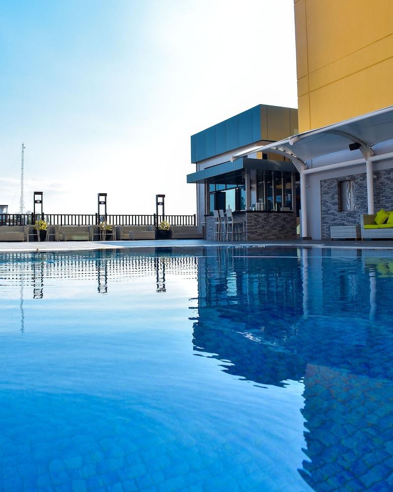 The Royal Mandaya Hotel Davao City Exteriér fotografie