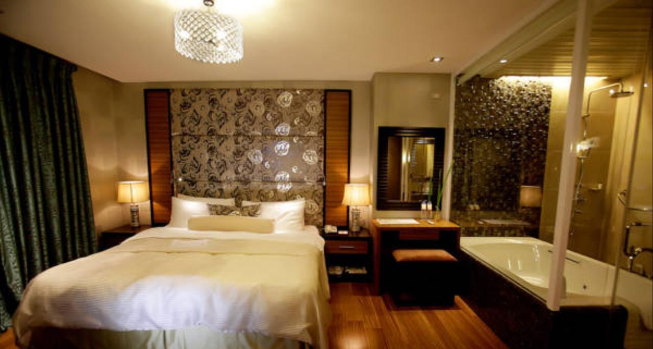 The Royal Mandaya Hotel Davao City Exteriér fotografie