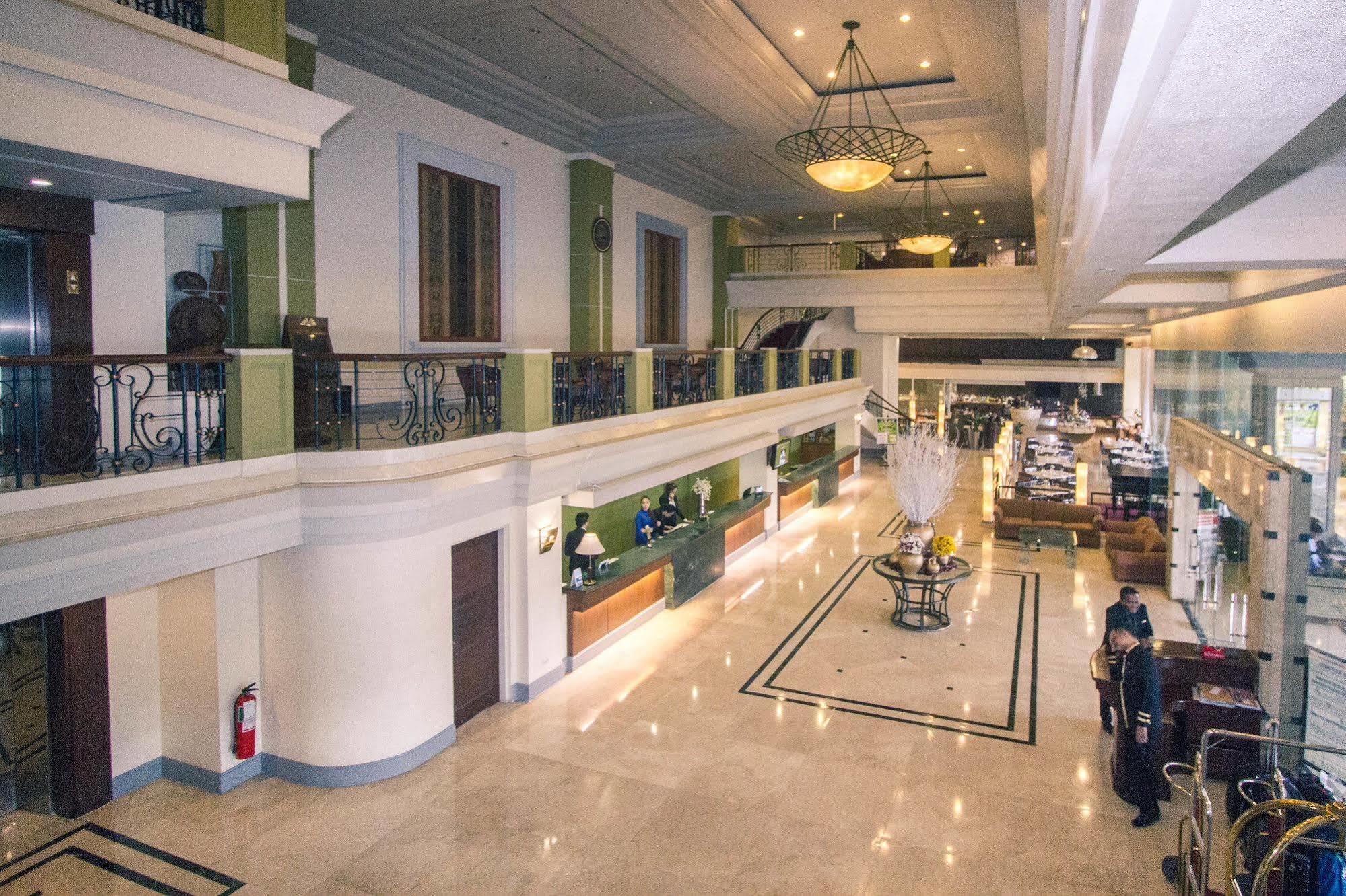 The Royal Mandaya Hotel Davao City Exteriér fotografie