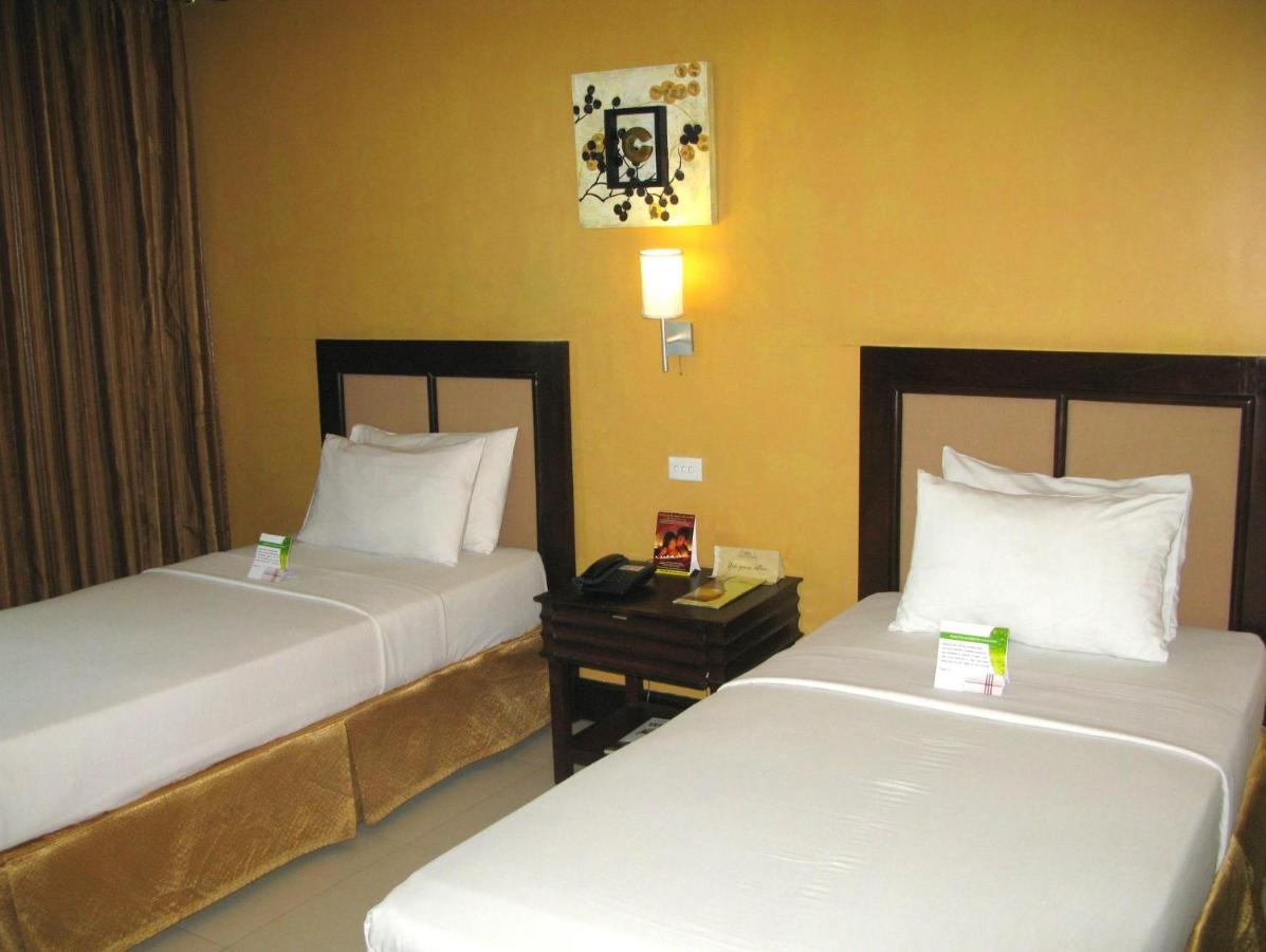 The Royal Mandaya Hotel Davao City Exteriér fotografie